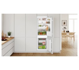 Slika 2 izdelka: Bosch Vgradni kombinirani hladilnik - KIV86NSF0